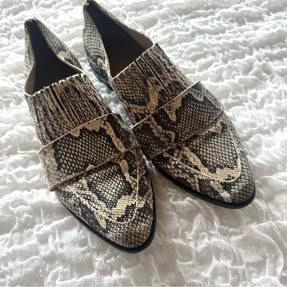 Loeffler Randall Snakeskin Leather Loafers Pointed Toe Flats 7.5 Designer - Picture 2 of 9